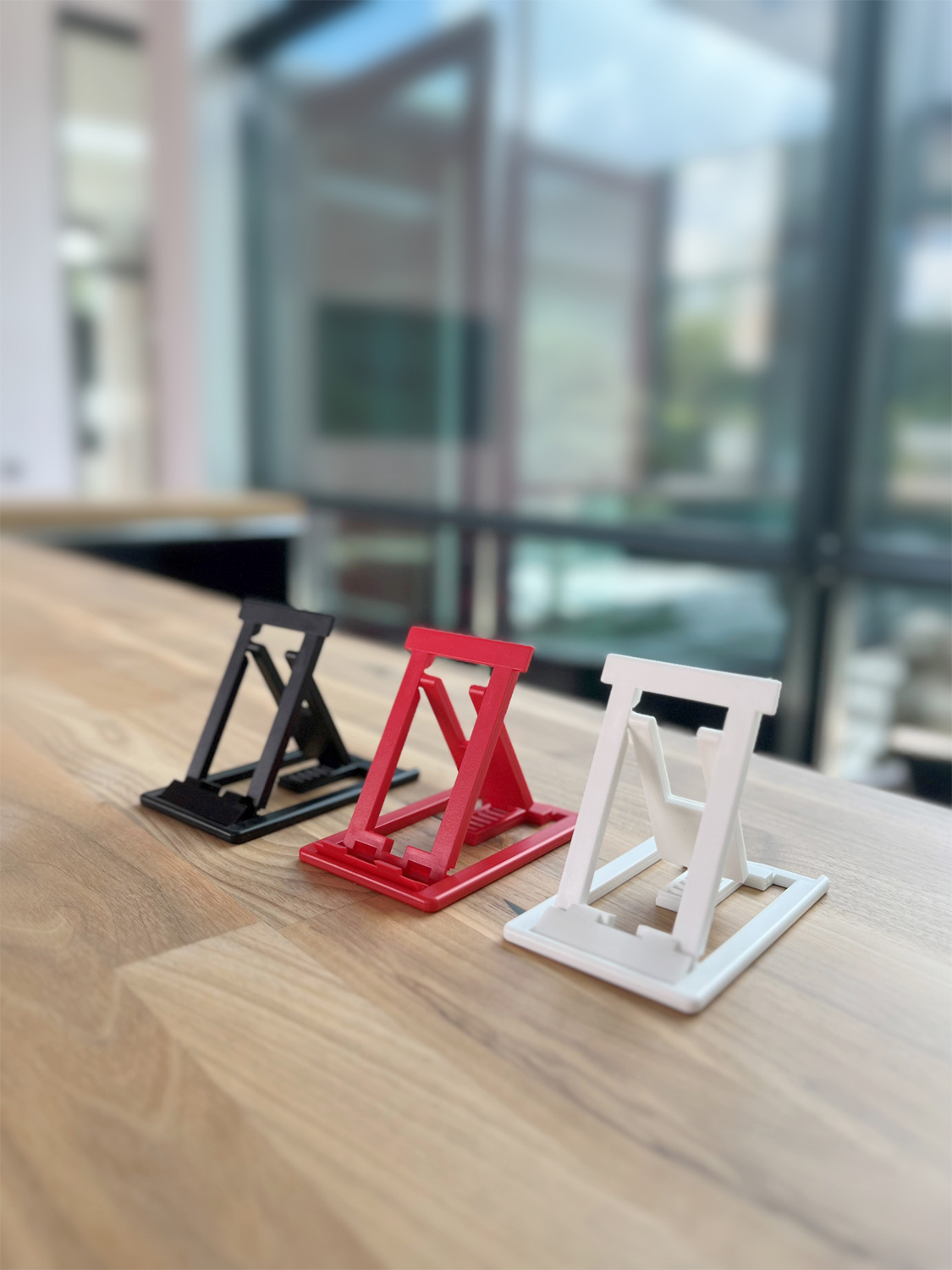 Handy- und Tabletständer  "Uniqstand"